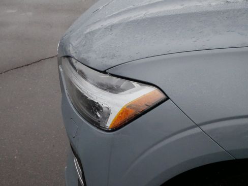 Used 2023 Volvo XC60 B5 Core image 16