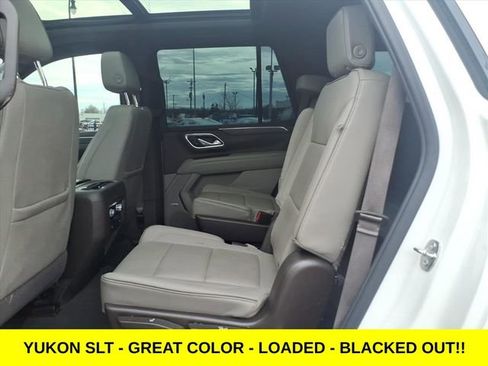 Used 2023 GMC Yukon SLT w/ SLT Premium Package image 10