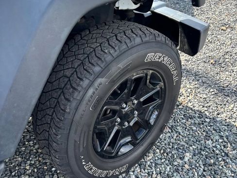 Used 2014 Jeep Wrangler Sport w/ Quick Order Package 24S AWD/4WD image 40