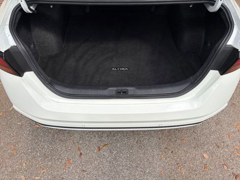 Used 2025 Nissan Altima 2.5 SV image 27