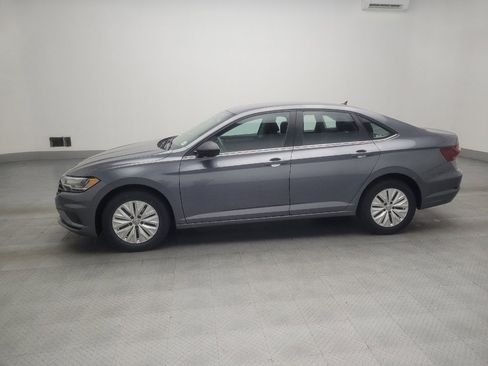 Used 2019 Volkswagen Jetta SE image 2