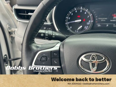 Used 2021 Toyota Highlander Platinum image 14