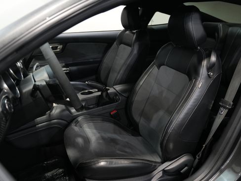 Used 2019 Ford Mustang Shelby GT350 w/ Technology Package image 31