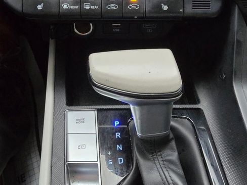 Used 2021 Hyundai Elantra Limited image 27