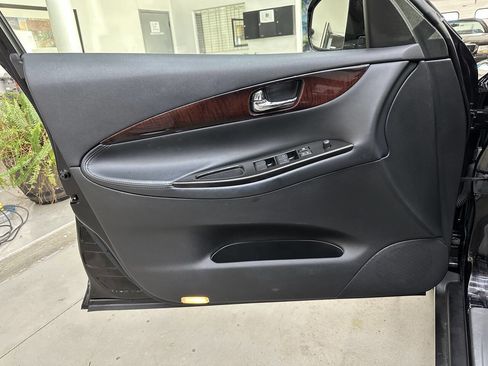 Used 2014 INFINITI QX50 Journey w/ Premium Package image 10