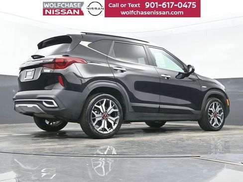 Used 2023 Kia Seltos SX w/ SX Sunroof Package image 21