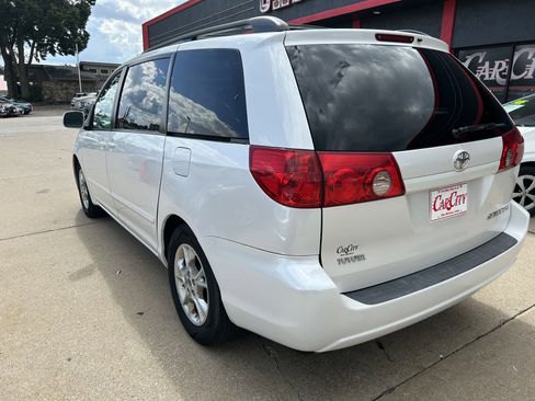 Used 2006 Toyota Sienna XLE image 3