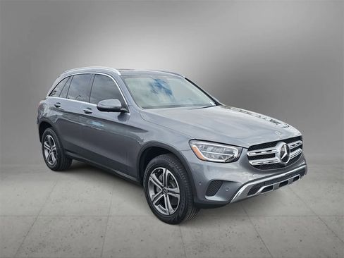 Used 2021 Mercedes-Benz GLC 300 4MATIC image 2