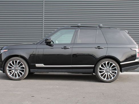 Used 2022 Land Rover Range Rover Westminster Edition image 9