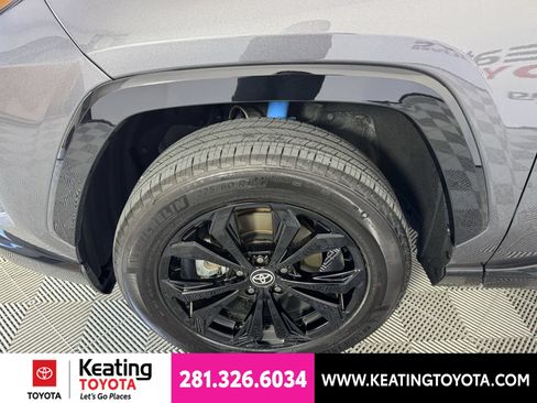 Used 2025 Toyota RAV4 SE w/ Convenience Package AWD/4WD image 31