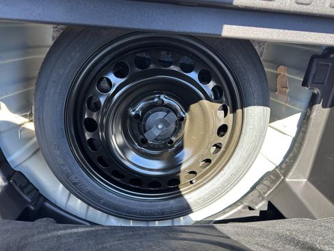 Used 2021 Chevrolet Equinox Premier image 11