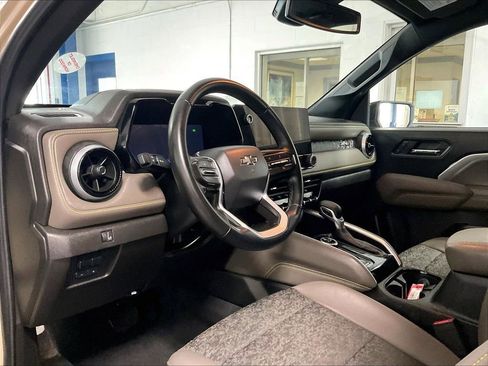 Used 2024 Chevrolet Colorado ZR2 w/ Safety Package AWD/4WD image 8
