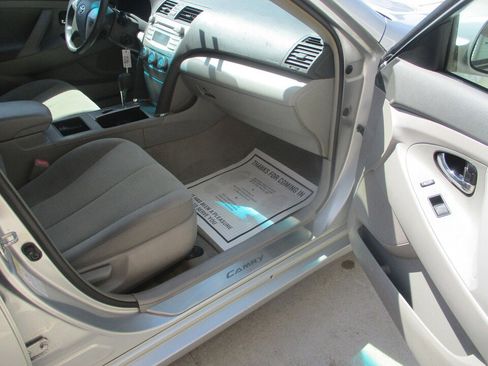 Used 2008 Toyota Camry LE FWD image 20