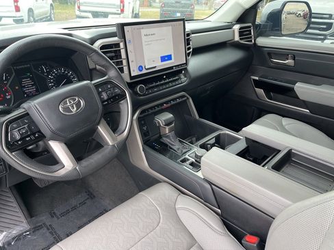 Used 2023 Toyota Tundra Limited image 12