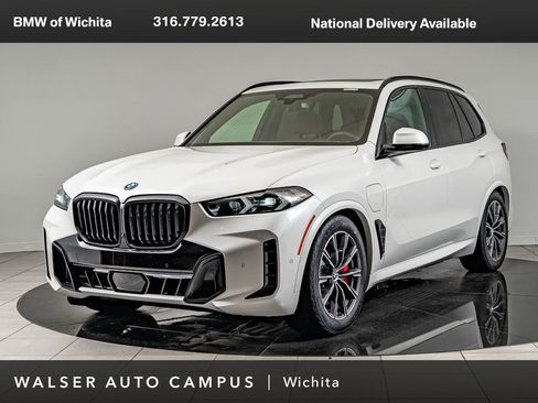 New 2026 BMW X5 xDrive50e w/ M Sport Package AWD/4WD image 1