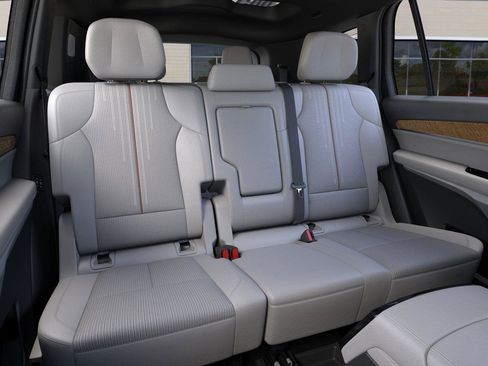 New 2026 Cadillac Vistiq Luxury image 18