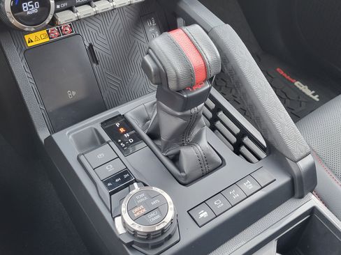 Used 2024 Toyota Tacoma TRD Pro image 25