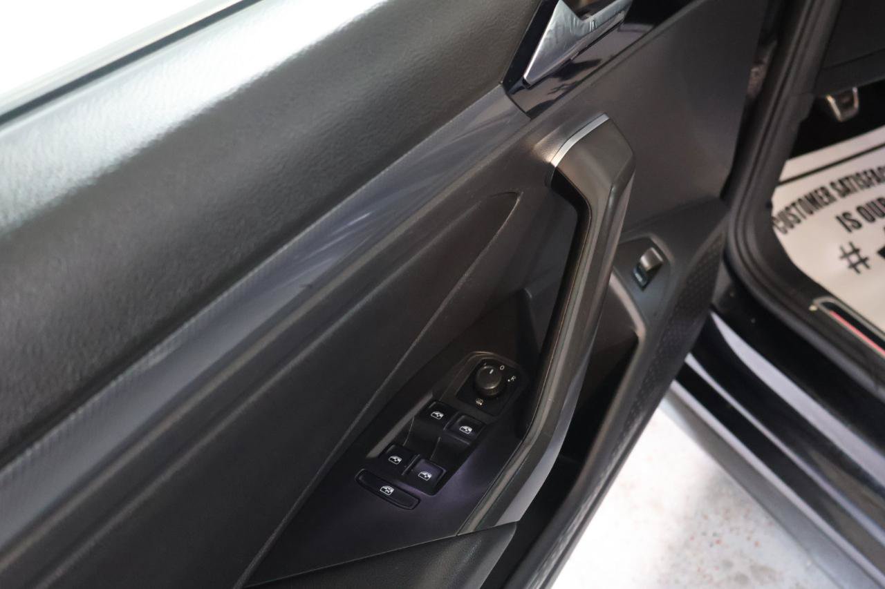 Used 2019 Volkswagen Jetta GLI FWD image 13
