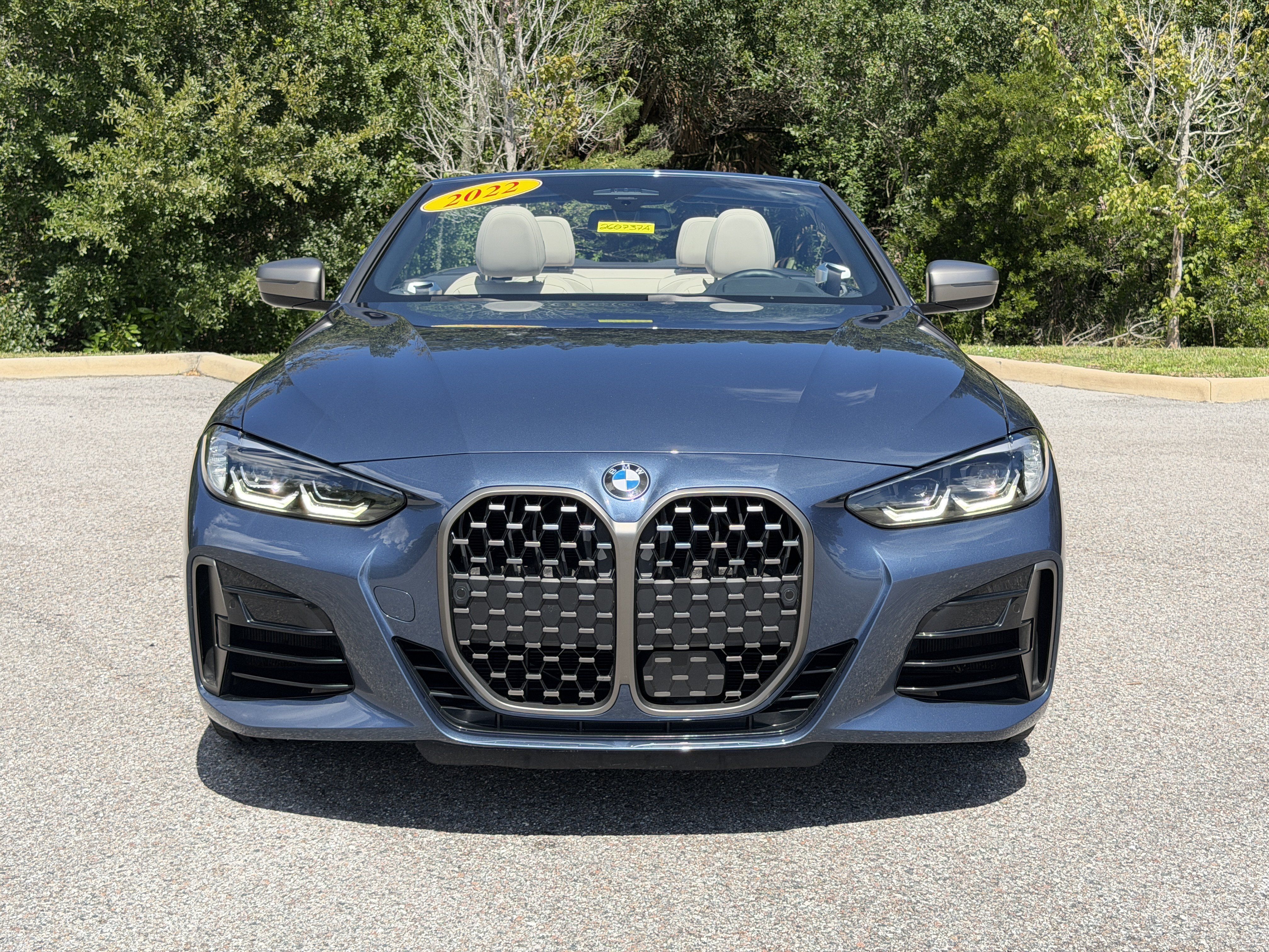 Used 2022 BMW M440i Convertible RWD image 2