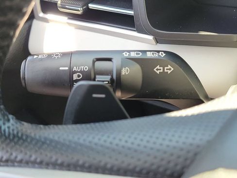 Used 2024 Mitsubishi Outlander SEL AWD/4WD image 11
