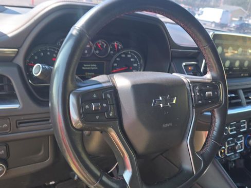 Used 2021 Chevrolet Suburban RST w/ Luxury Package RWD image 10