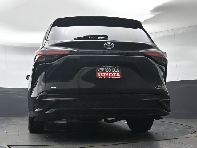 Certified 2023 Toyota Sienna XSE w/ XSE Plus Package AWD/4WD image 34