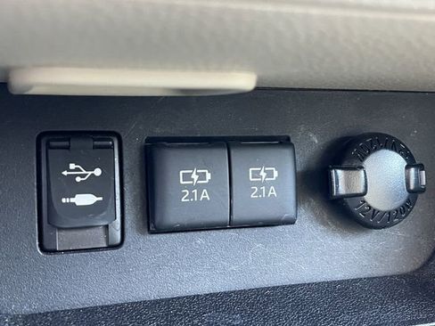 Used 2017 Toyota Highlander XLE image 20