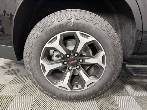 New 2026 GMC Yukon AT4 Ultimate AWD/4WD image 18