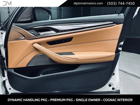 Used 2020 BMW M550i xDrive w/ Dynamic Handling Package AWD/4WD image 25