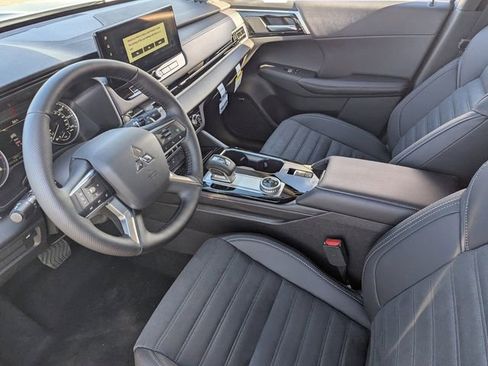 New 2026 Mitsubishi Outlander Trail Edition image 10