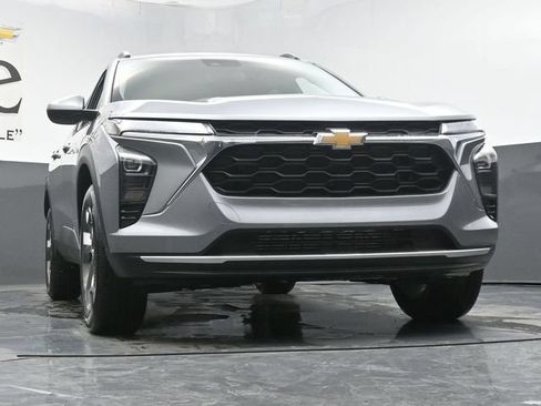 New 2026 Chevrolet Trax LT FWD image 3