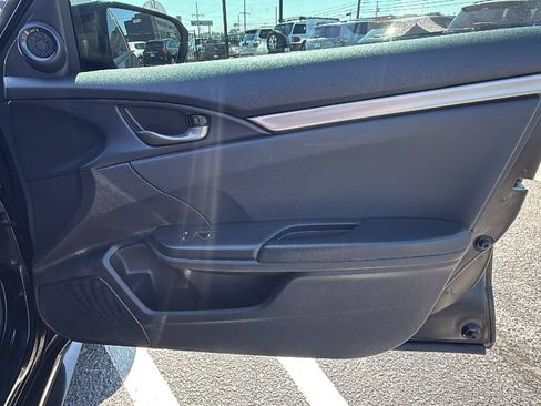 Used 2021 Honda Civic Sport image 17