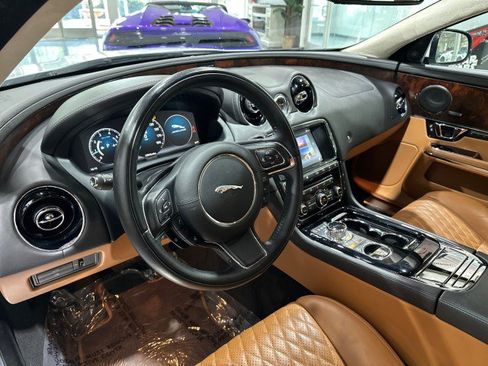 Used 2016 Jaguar XJ L Portfolio AWD/4WD image 40