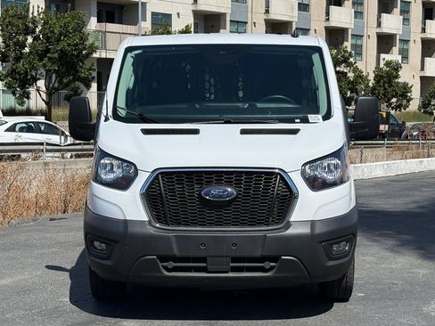 Used 2025 Ford Transit 250 Low Roof w/ Exterior Upgrade Package RWD image 4
