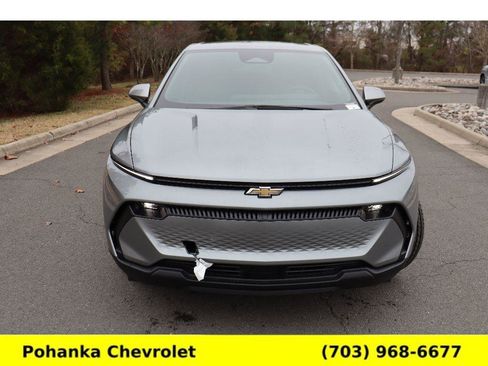 New 2026 Chevrolet Equinox EV LT image 2