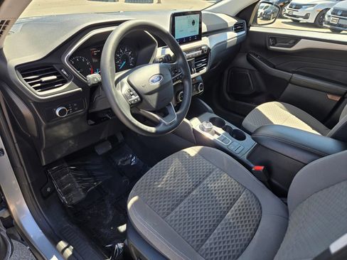 Used 2022 Ford Escape SE FWD image 14