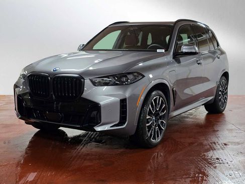 New 2026 BMW X5 xDrive50e w/ Executive Package image 7