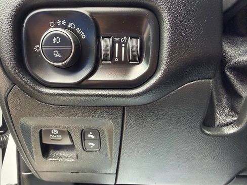 Used 2022 RAM 1500 Laramie AWD/4WD image 7