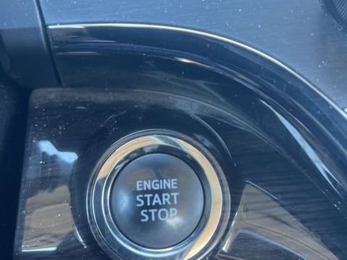 Used 2013 Toyota Avalon Limited image 16