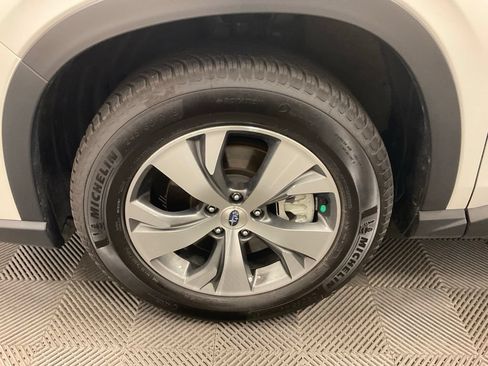 Used 2022 Subaru Ascent Premium w/ Convenience Package AWD/4WD image 9