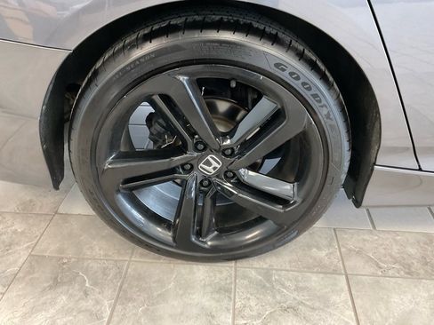 Used 2018 Honda Accord Sport image 7