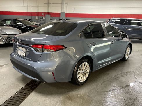 Used 2020 Toyota Corolla XLE image 10