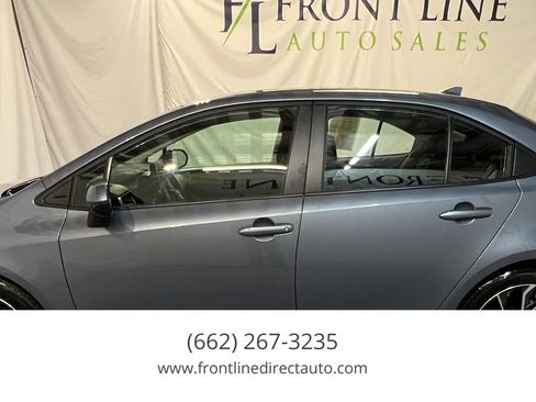 Used 2025 Toyota Corolla LE FWD image 4