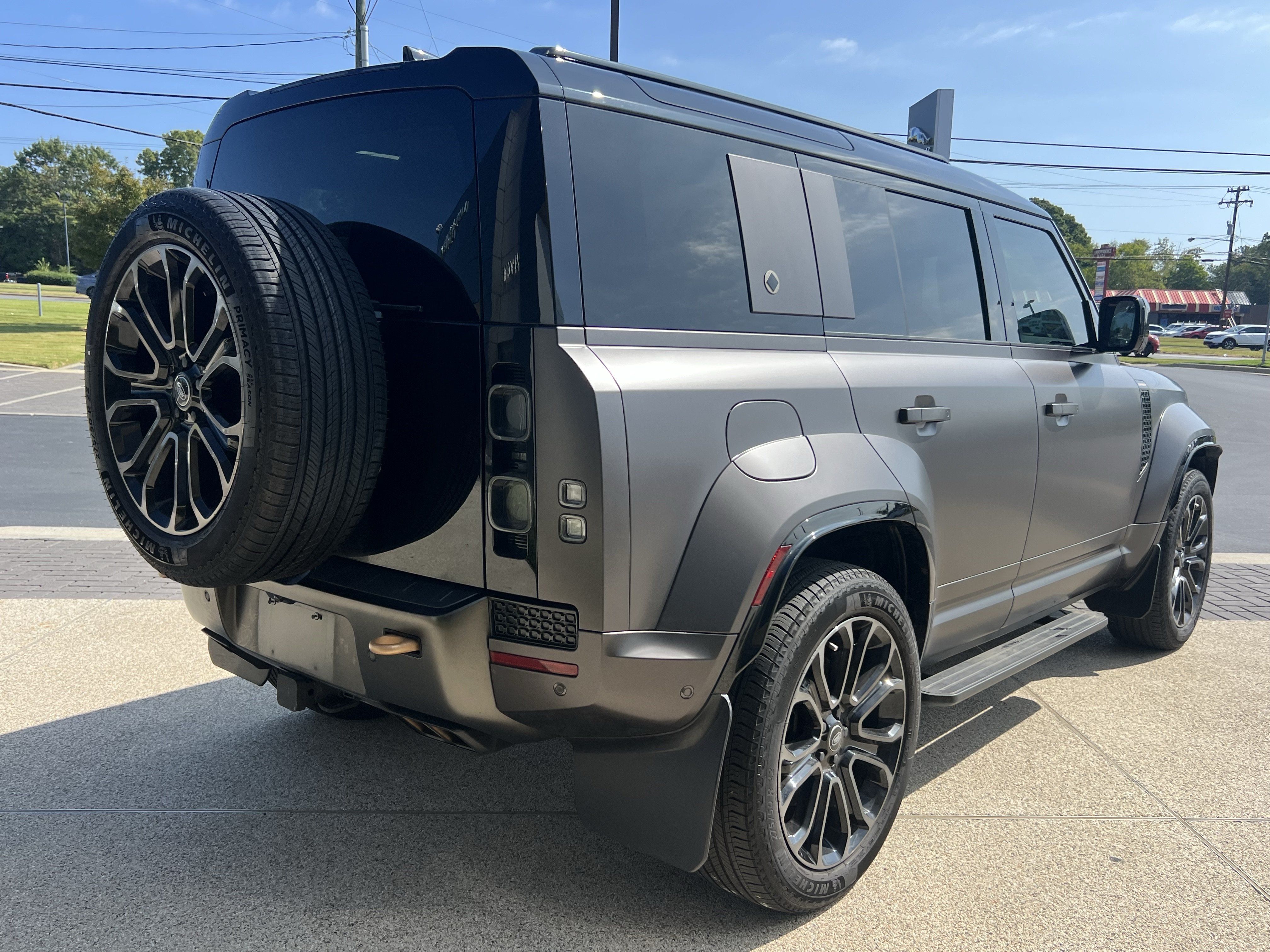 Used 2025 Land Rover Defender 110 AWD/4WD image 6