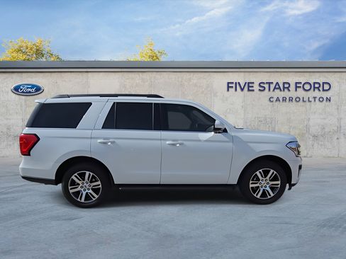 Used 2024 Ford Expedition XLT image 9