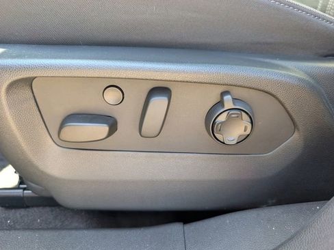 Used 2025 Buick Envision Avenir AWD/4WD image 27