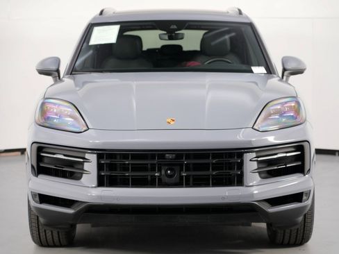 Used 2024 Porsche Cayenne image 51