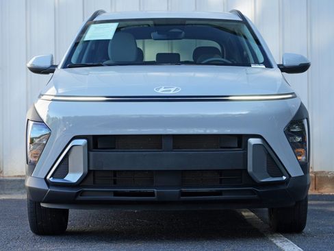 Used 2025 Hyundai Kona SEL AWD/4WD image 6