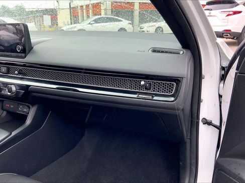 Used 2023 Honda Civic Sport image 18