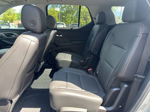 Used 2021 Chevrolet Traverse RS w/ LPO, Floor Liner Package AWD/4WD image 24